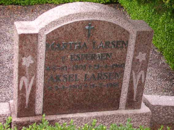 Billede af gravsten på Knudsker Kirkegård
