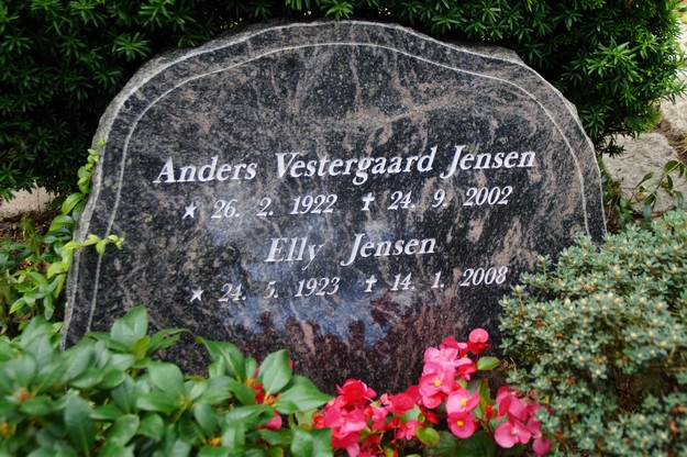 Billede af gravsten ved Sct. Jacobi Kirke, Varde