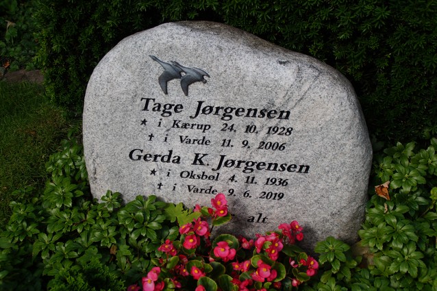 Billede af gravsten ved Sct. Jacobi Kirke, Varde