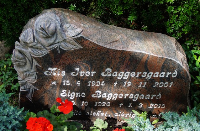 Billede af gravsten ved Sct. Jacobi Kirke, Varde