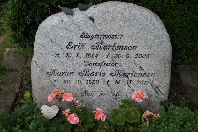 Billede af gravsten ved Sct. Jacobi Kirke, Varde
