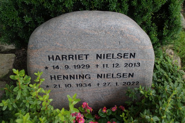 Billede af gravsten ved Sct. Jacobi Kirke, Varde