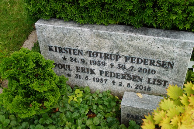 Billede af gravsten ved Sct. Jacobi Kirke, Varde