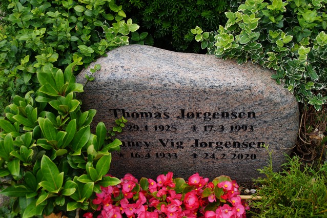 Billede af gravsten ved Sct. Jacobi Kirke, Varde